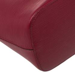 مملوكة مسبقًا Louis Vuitton Fuchsia Epi Leather Neverfull PM Bag