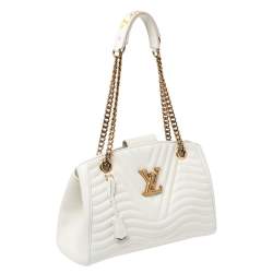 Pre Owned Louis Vuitton White Quilted Leather New Wave Chain Bag