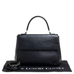 مملوكة مسبقًا Louis Vuitton Black Epi Leather Cluny MM Bag