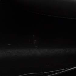 Pre Owned Louis Vuitton Black Crinkled Leather Indra Portfolio Clutch