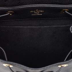 مملوكة مسبقًا Louis Vuitton Black Leather Lockme Backpack Mini