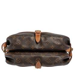 مملوكة مسبقًا حقيبة لوي فيتون ساومور كانفاس مونوغرامية 30