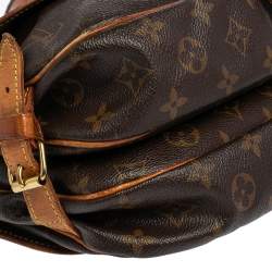 مملوكة مسبقًا حقيبة لوي فيتون ساومور كانفاس مونوغرامية 30