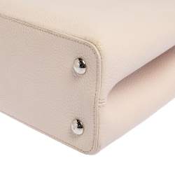 مملوكة مسبقًا Louis Vuitton Galet/Pink Taurillon Leather Capucines MM Bag