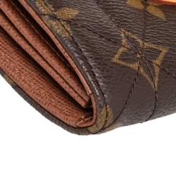 مملوكة م سبقًا Louis Vuitton Monogram Canvas Etoile Compact Wallet