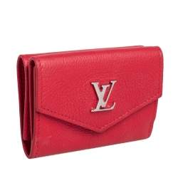 مملوكة مسبقًا Louis Vuitton Red Leather Lockmini Wallet