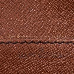 مملوكة مسبقًا Louis Vuitton Monogram Canvas Double Rabat Pochette