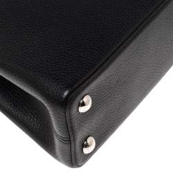 مملوكة مسبقًا Louis Vuitton Black Leather and Python Capucines BB Bag