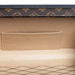 مملوكة مسبقًا Louis Vuitton Monogram Canvas Petite Malle Bag
