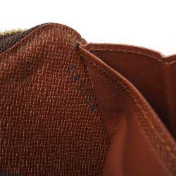 Pre Owned Louis Vuitton Monogram canvas Zippy Wallet