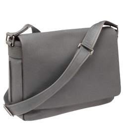 Pre Owned حقيبة لوي فيتون رومان جلد تايغا رصاصي GM