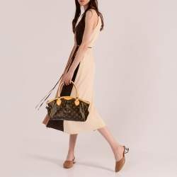 مملوكة مسبقًا حقيبة لوي فيتون تيفولي كانفاس مونوغرامي PM