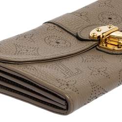 Pre Owned Louis Vuitton Grey Ebene Monogram Mahina Leather Amelia Wallet