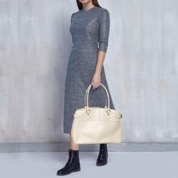 مملوكة مسبقًا Louis Vuitton Vanilla Epi Leather Passy GM Bag