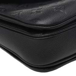 مملوكة مسبقًا Louis Vuitton Black Monogram Empreinte Pochette Métis Bag