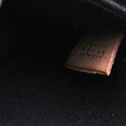 مملوكة مسبقًا  حقيبة لوي فيتون روكسبري درايف فيرينه أمارانت مو�نوغرامي 