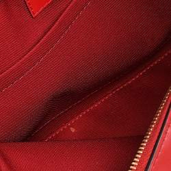 مملوكة مسبقًا Louis Vuitton Cherry Monogram Canvas Saintonge Crossbody Bag