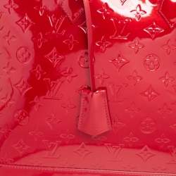 Pre Owned حقيبة لوي فيتون ألما جلد لامع مونوغرامي أحمر داكن GM