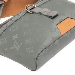 مملوكة مسبقًا Louis Vuitton Grey Monogram Titanium Canvas Messenger 