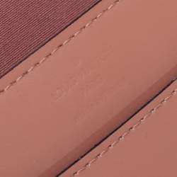 مملوكة مسبقًا Louis Vuitton Rose Velours Patent Leather Louise Clutch