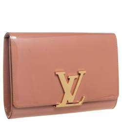 مملوكة مسبقًا Louis Vuitton Rose Velours Patent Leather Louise Clutch