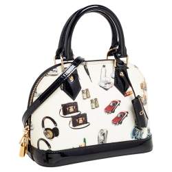 مملوكة مسبقًا حقيبة لوي فيتون ألما بي بي جلد لامع مونوغرامي أبيض وملصقات 