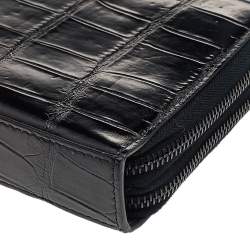 مملوكة مسبقًا Fendi Black Crocodile Leather Zip Around Wallet