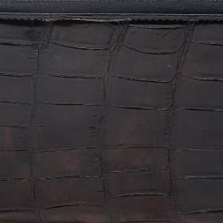 مملوكة مسبقًا Fendi Black Crocodile Leather Zip Around Wallet