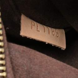 مملوكة مسبقًا Louis Vuitton Monogram Canvas Pochette Metis Bag