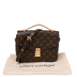 مملوكة مسبقًا Louis Vuitton Monogram Canvas Pochette Metis Bag