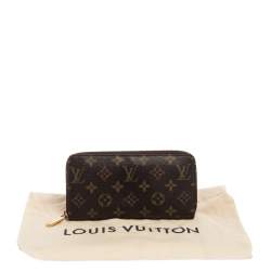 مملوكة مسبقًا Louis Vuitton Monogram Canvas Zippy Wallet