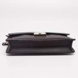 مملوكة مسبقًا حقيبة كلتش لوي فيتون نيو بيلايا جلد رصاصية 