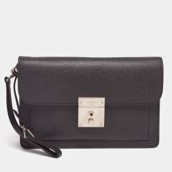 مملوكة مسبقًا حقيبة كلتش لوي فيتون نيو بيلايا جلد رصاصية 