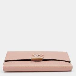 Pre Owned Louis Vuitton Magnolia Leather Capucines Compact Wallet