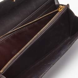 مملوكة مسبقًا Louis Vuitton Amarante Monogram Vernis Sarah Wallet