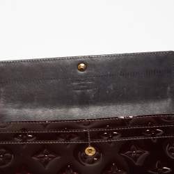 مملوكة مسبقًا Louis Vuitton Amarante Monogram Vernis Sarah Wallet