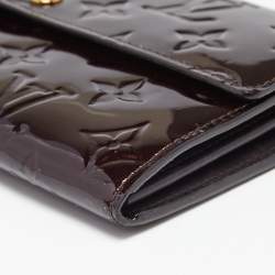 مملوكة مسبقًا Louis Vuitton Amarante Monogram Vernis Sarah Wallet