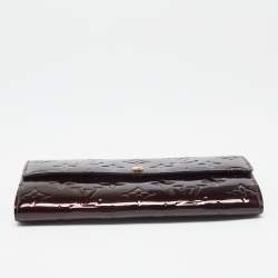 مملوكة مسبقًا Louis Vuitton Amarante Monogram Vernis Sarah Wallet