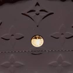 مملوكة مسبقًا Louis Vuitton Amarante Monogram Vernis Sarah Wallet