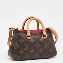 مملوكة مسبقًا حق يبة لوي فيتون نانو بالاس كانفاس مونوغرامي