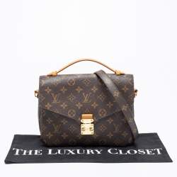 مملوكة مسبقًا Louis Vuitton Monogram Canvas Pochette Metis Bag
