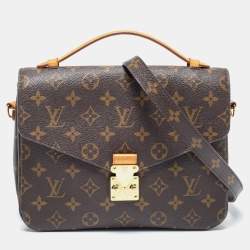 مملوكة مسبقًا Louis Vuitton Monogram Canvas Pochette Metis Bag