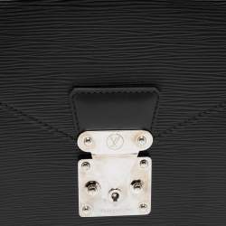 Pre Owned حقيبة كلتش لوي فيتون سيليه دراغون جلد إيبي أسود