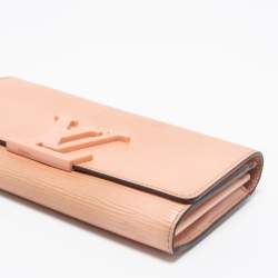 مملوكة مسبقًا Louis Vuitton Rose Nare Epi Leather Louise Wallet