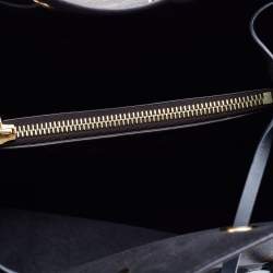 مملوكة مسبقًا Louis Vuitton Monogram Canvas and Leather NeoNoe Bag