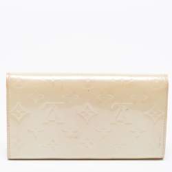 Louis Vuitton Blanc Corail Monogram Vernis Leather Sarah Wallet