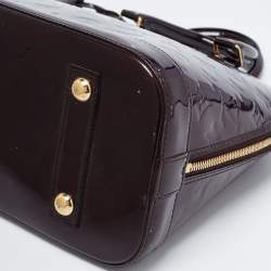 مملوكة مسبقًا حقيبة لوي فيتون ألما جلد لامع مونوغرامي عنابي متوسطة