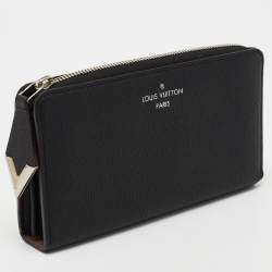 Louis Vuitton Noir Veau Cachemire Leather Comete Wallet