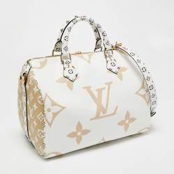 Pre Owned Louis Vuitton Kaki/Beige Monogram Giant Canvas Speedy Bandouliere 30 Bag