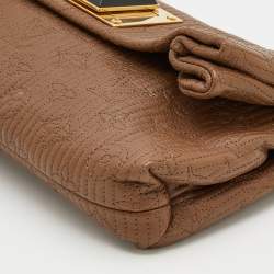 Pre Owned حقيبة كلتش لوي فيتون بوكيت ألتييه جاكار مونوغرامي فضي إصدار محدود